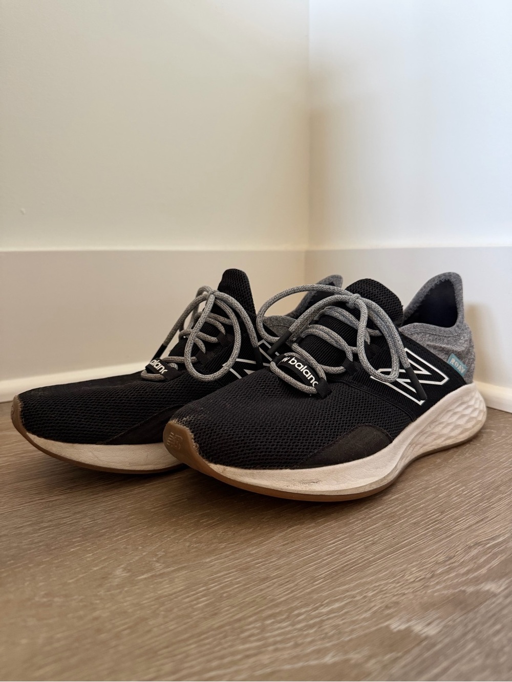 New Balance Women's Black and Gray Athletic Running Sneakers